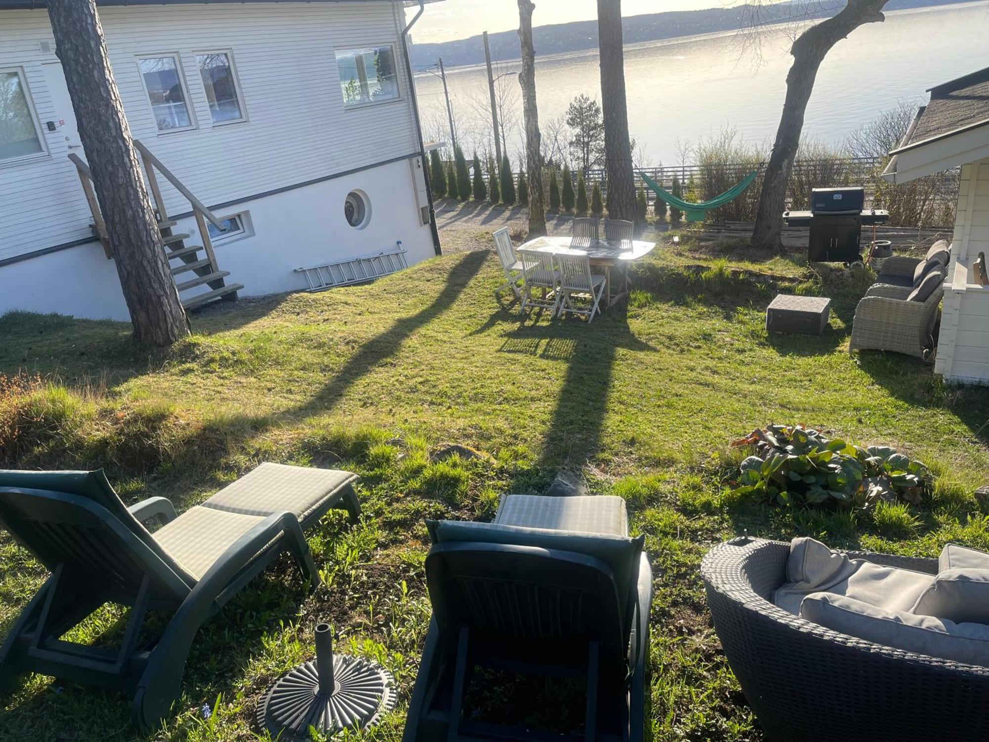 Nice Apartment With1 Bedroom Separate Living Room With A Sofa Bed And A Tiny Kitchen A Bathroom Located In Nordstrand Near By The Sea For 3 Guests With A Garden And Grill 5 Extra Guests With Extra Cost In The Cabin With Sea View Just Outside The Apar Oslo Exteriör bild