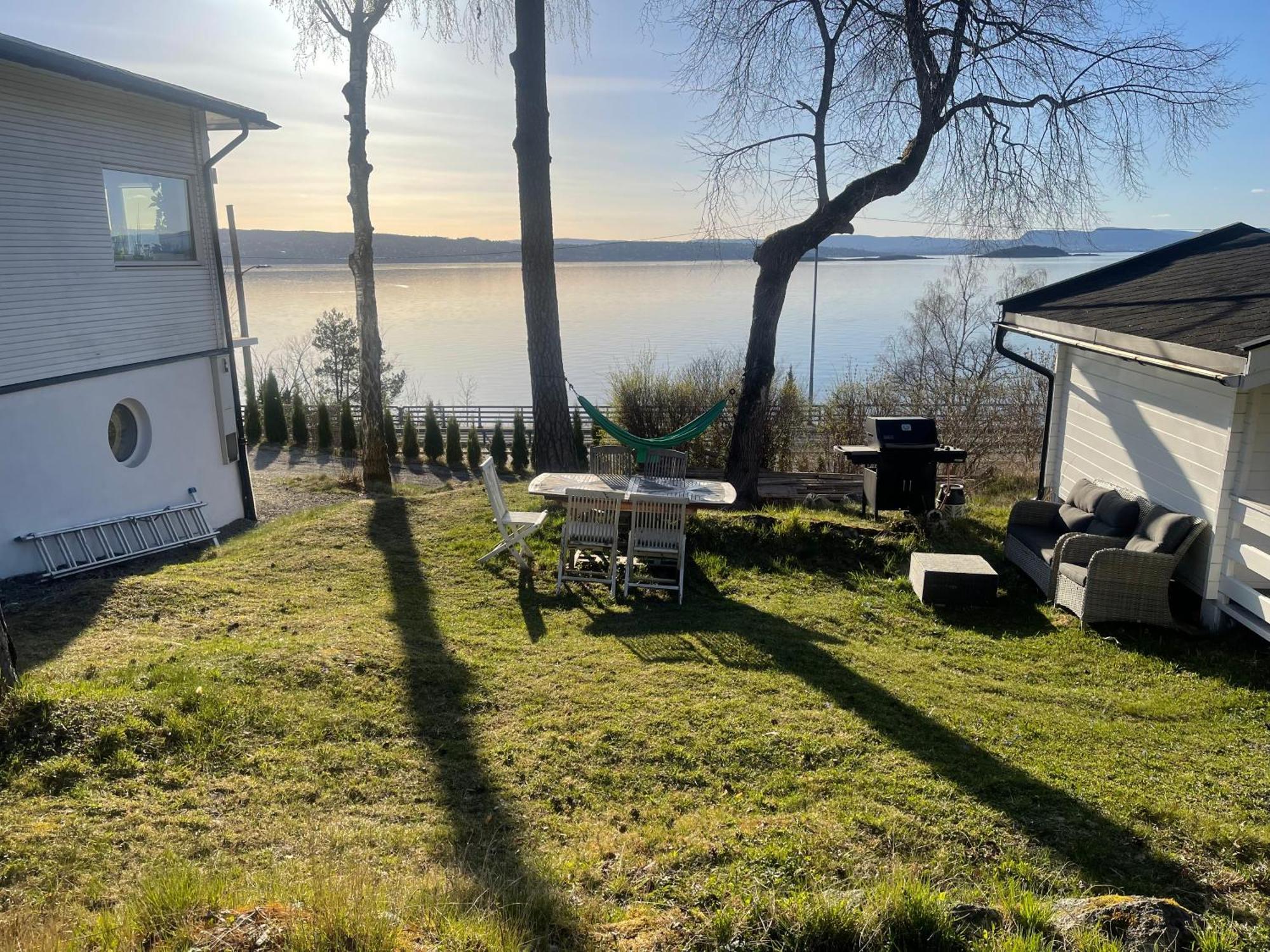 Nice Apartment With1 Bedroom Separate Living Room With A Sofa Bed And A Tiny Kitchen A Bathroom Located In Nordstrand Near By The Sea For 3 Guests With A Garden And Grill 5 Extra Guests With Extra Cost In The Cabin With Sea View Just Outside The Apar Oslo Exteriör bild