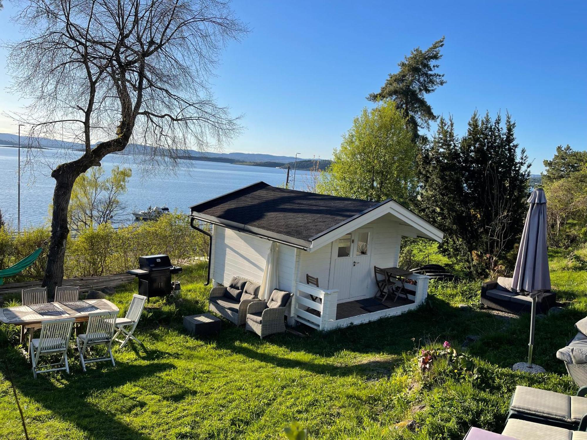 Nice Apartment With1 Bedroom Separate Living Room With A Sofa Bed And A Tiny Kitchen A Bathroom Located In Nordstrand Near By The Sea For 3 Guests With A Garden And Grill 5 Extra Guests With Extra Cost In The Cabin With Sea View Just Outside The Apar Oslo Exteriör bild